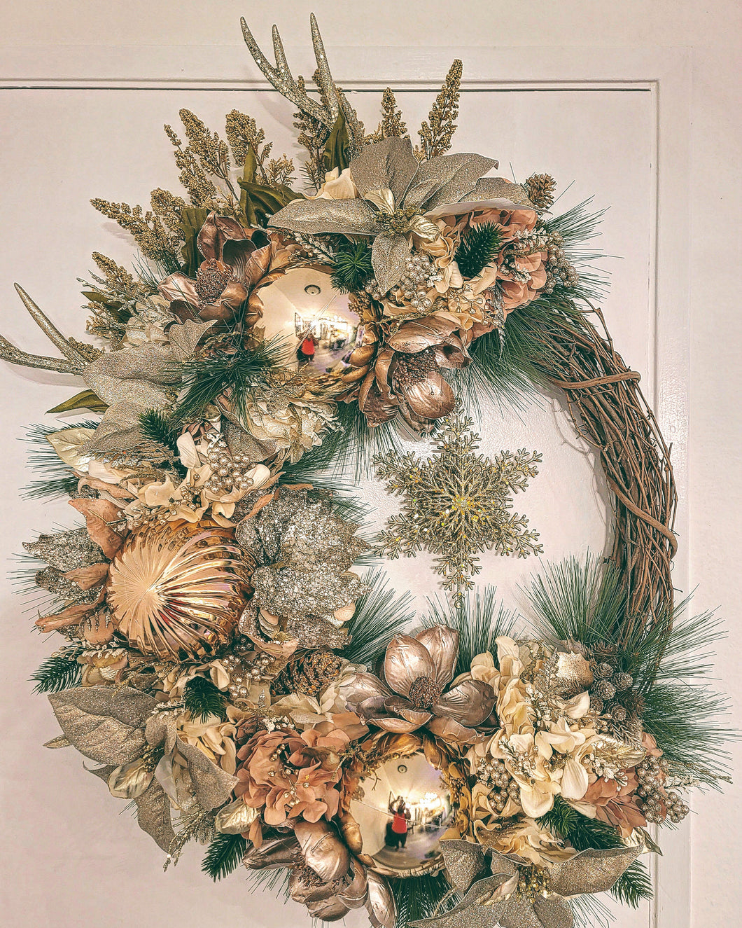 The Rustic Gold Star Fantasy Wreath (Limited Edition)